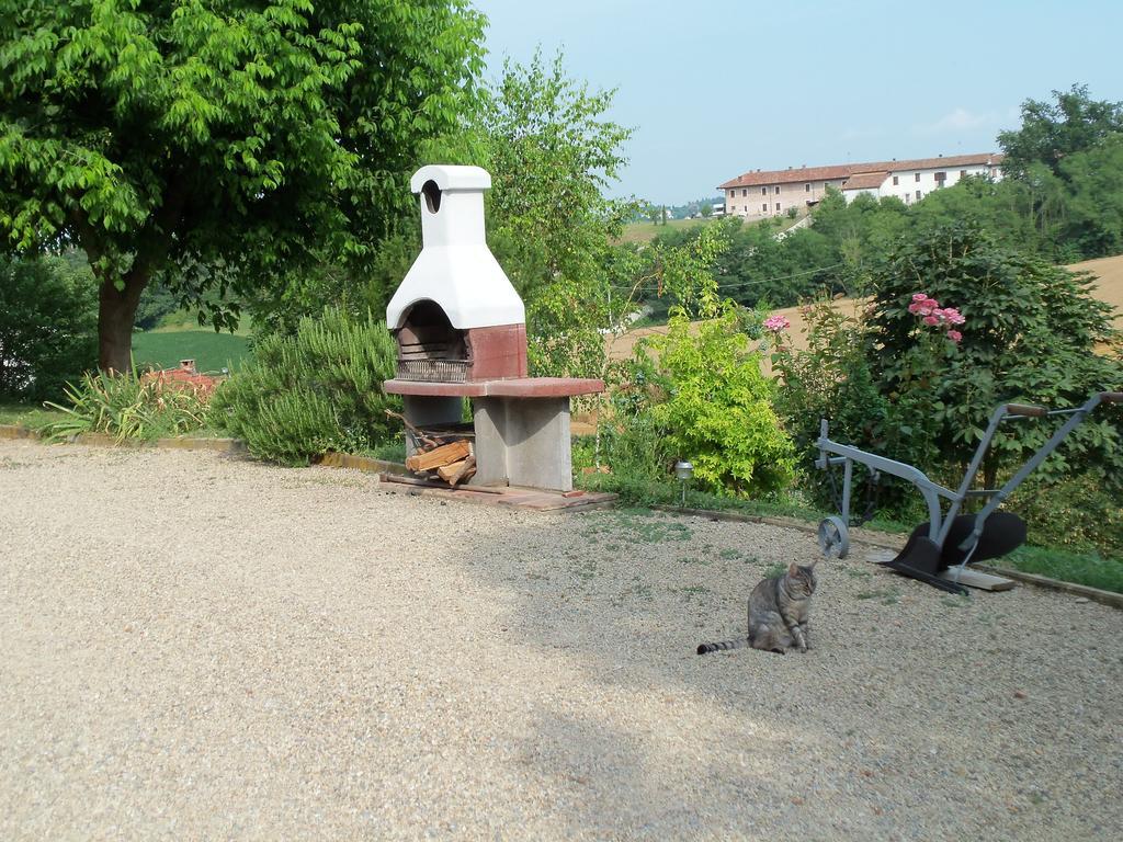 Casa Dei Ciliegi Castell'Alfero Villa Værelse billede